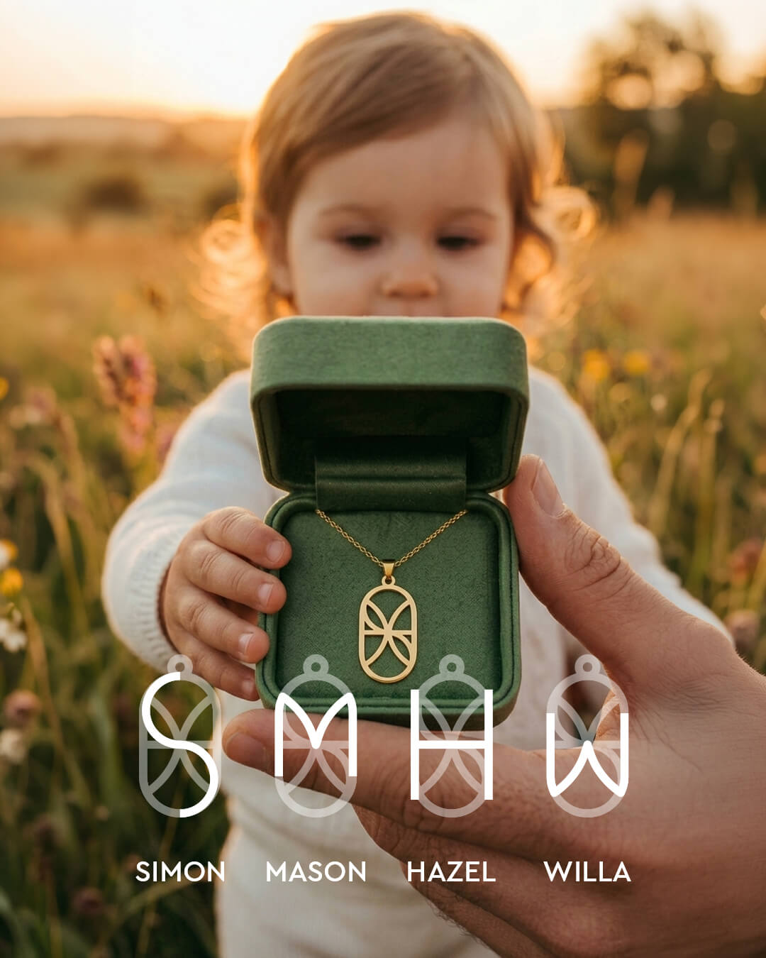 Mom Monogram Neklace